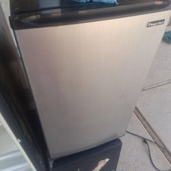 Magic Chef Refrigerator