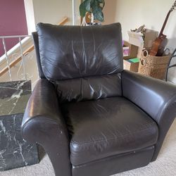 Recliner. Leather. Used. Cat Friendly. 