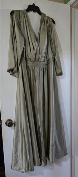 PLUS SIZE SAGE GREEN FORMAL DRESS SZ 20