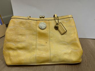 Coach Kisslock Purse 