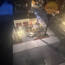 HO Scale City Model Train Layout – 8x3ft – Working Lights, Streetcars & Scenery