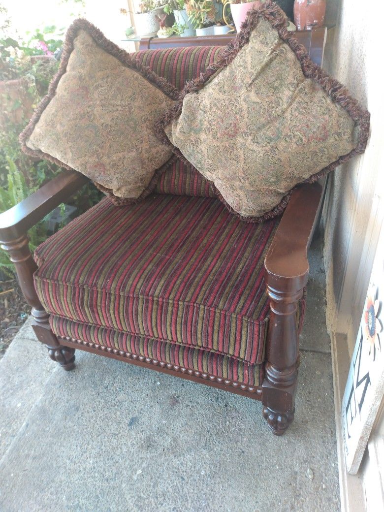 Very Nice Comfortable Sofa  Chair 