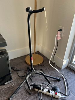 Guitar stand