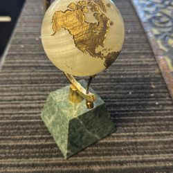 Collectors Globe Cnn 8 Inches Tall