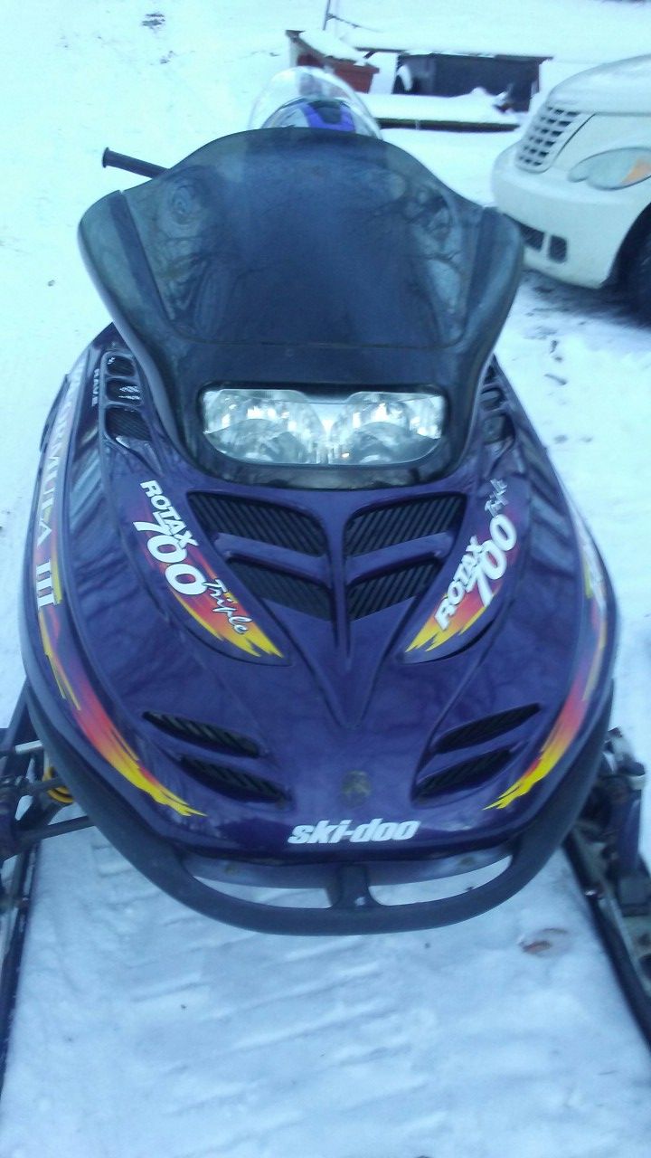 98 Skidoo Formula .700 Triple Race Sled
