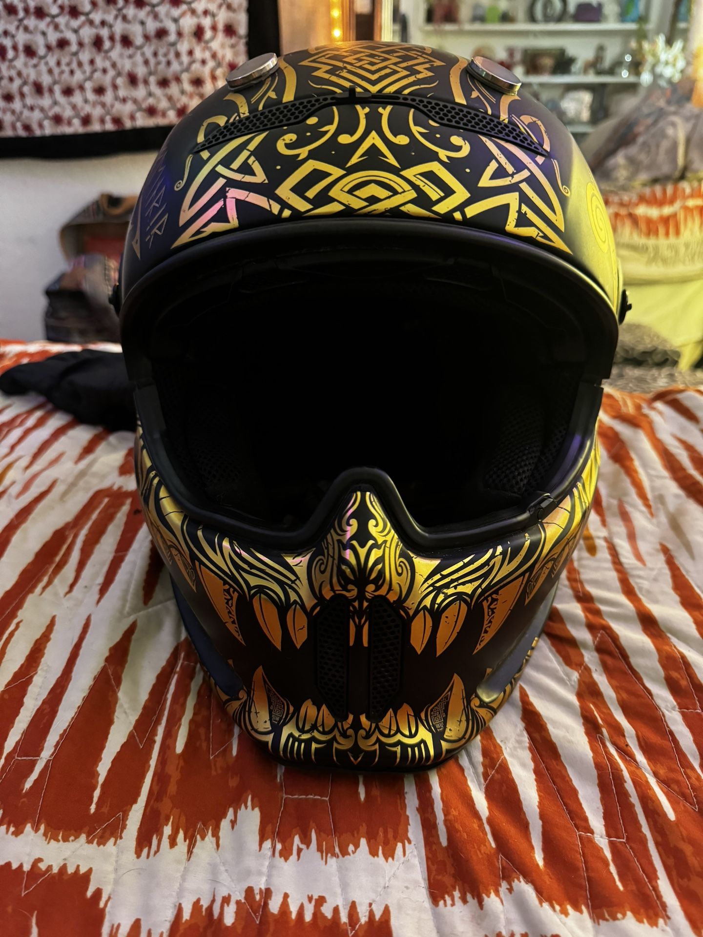 Fenrir: Norse God Ruroc’s ATLAS 4.0 motorcycle helmet (L/XL)