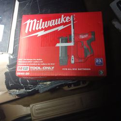 Milwaukee  M12 33 Gauge Pin Nailer
