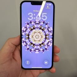 IPhone 13  128  GB,  Great  Condition!.  100% Battery UNLOCKED use any carrier.  Hablo Espanol.    