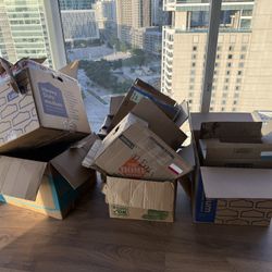 Moving boxes - XL, large, medium And small