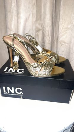 INC International Concepts Hassana Gold heel size 7.5