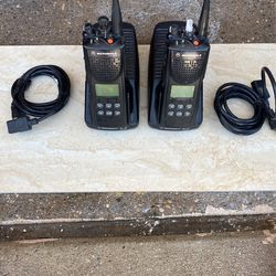 2 XTS 3000 Motorola with two charger and two cord