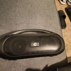 Radio-Bluetooth Boombox
