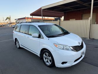 2012 Toyota Sienna