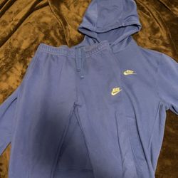 Nike Men's Club Fleece Hoodie And joggers 
