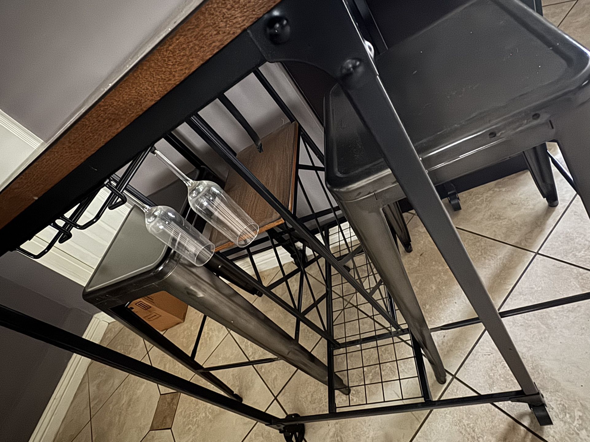 Dinning Table With 2 Stools