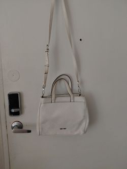 Nine west handbag is still available 19114 zip