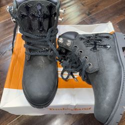 Chrome Hearts X Timberlands Black