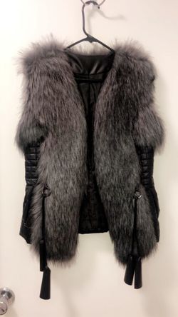 Womens Faux Fur Vest with tassels Sz Small