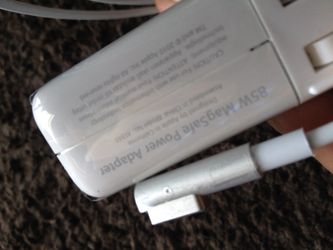 60Watts MacBook charger