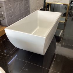 59” Freestanding Bathtub Ready For Pick up 