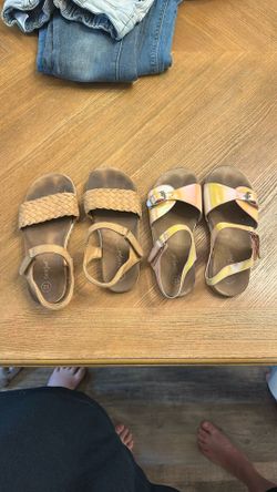 Youth Girl Size 12 Sandals 