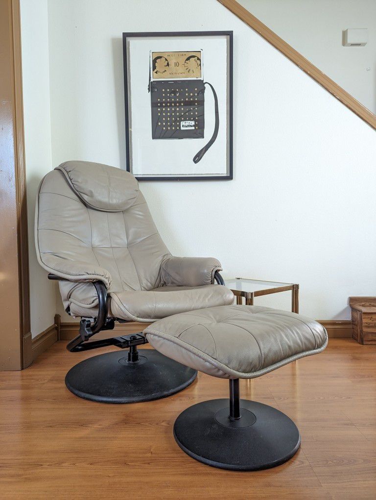 Ekornes Stressless Style Leather Lounge Chair Recliner & Ottoman