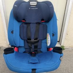 MAXI COSI CONVERTIBLE 
