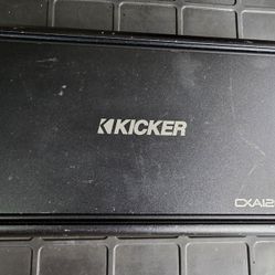 Kicker amplifier  Monoblock 2400 Watts or 1200Watts  Rms for bass/ amplificador para bajo  como nuevo excelentes  condiciones 