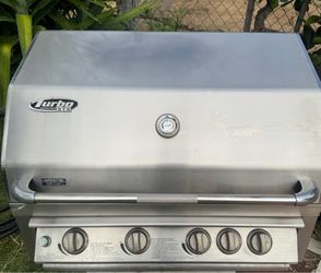 Bbq Turbo STS Stainless Steel Built-In Gas Grill with Rotisserie - Excellent Condition  33.5” wide 24” deep  High-quality Turbo STS built-in natural g