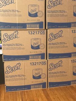 Box of 80 rolls Scott toilet paper