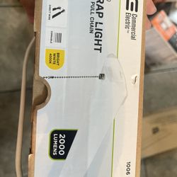 2-foot LED wrap light fixture with a pull chain