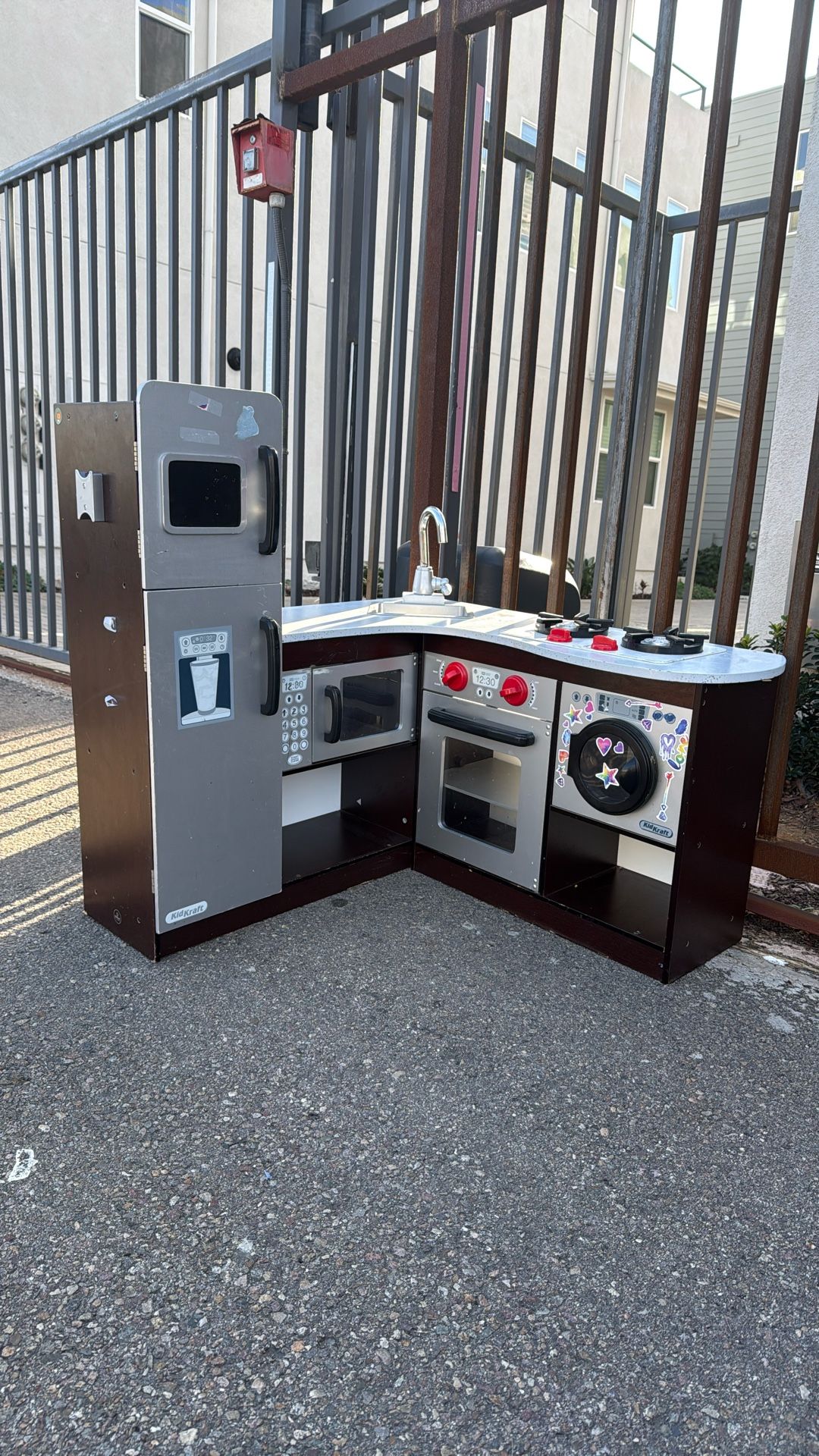 Free Children’s Kitchen