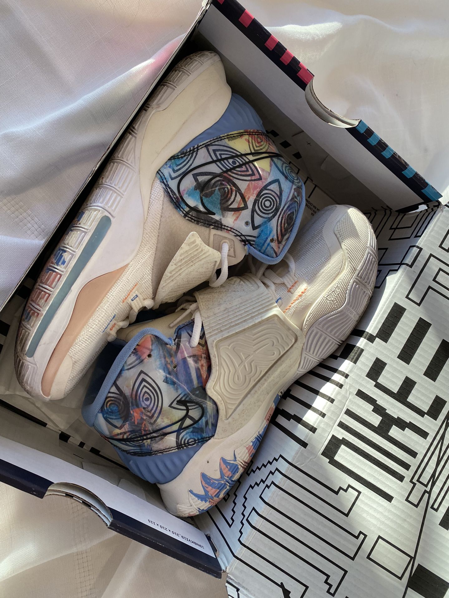 Nike Kyrie Preheat Collection Los Angeles Sz