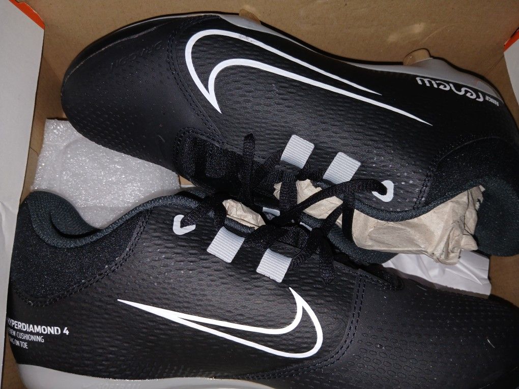 NEW Nike Hyperdiamond 4 Pro WOMENS Softball Metal Cleats Size 8 NIB (make an offer)