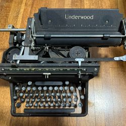 Antique Underwood Typewriter 