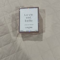 Lancôme La Vie  est Belle
