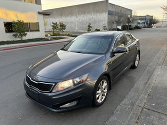 2011 Kia Optima EX Turbo (Fully Loaded!!!)
