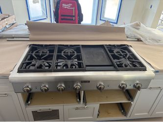 Thermador PCG486GD 48" Professional Gas Rangetop 6 Star Burners