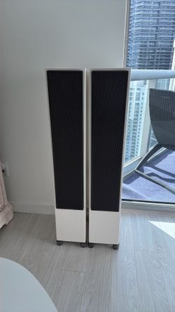 Martin Logan Motion 40 With Gaia Shoes