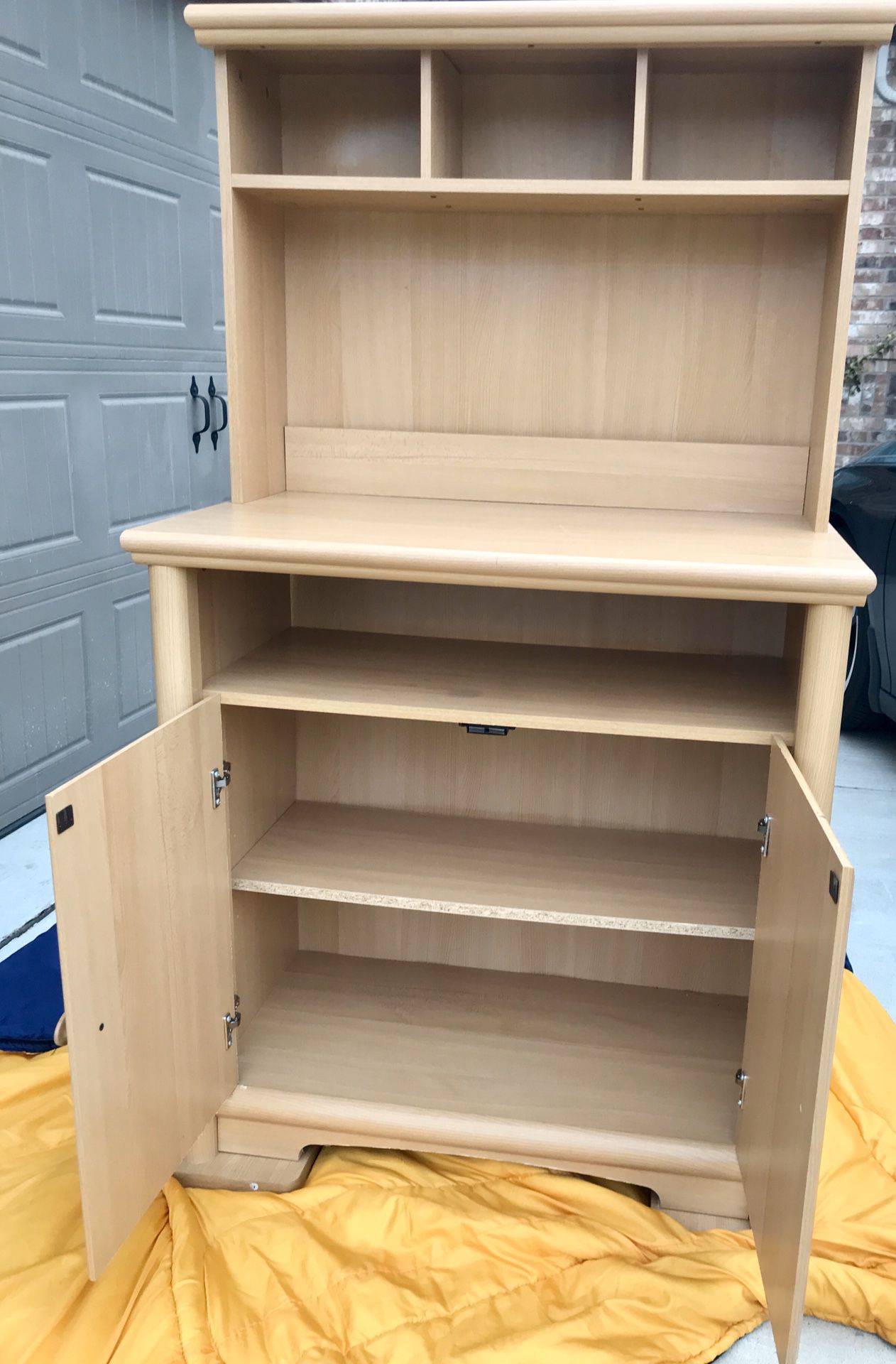 Desk/Storage Cabinet with Hutch
