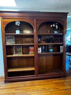 Shelves cabinet/ bookshelf