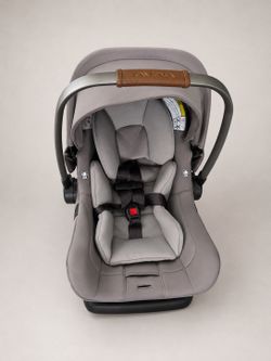 Nuna PIPA Lite LX Infant Car Seat + Base – Excellent Condition