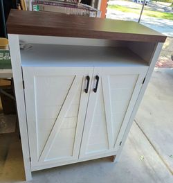 White wood cabinet