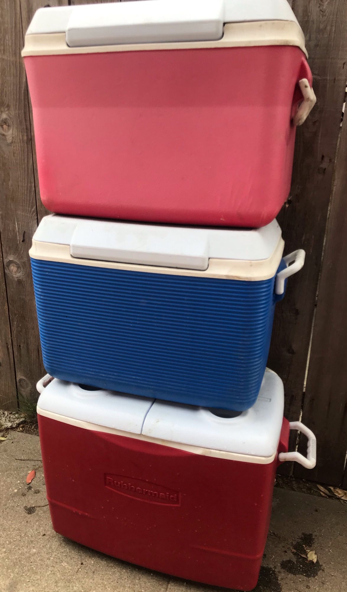 Ice Coolers Used Clean Each Works Perfect $50 For All 3 Ready For Pick Up