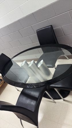 table/(4)chaurs