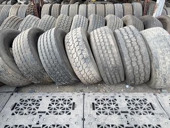425/65R22.5 Tires