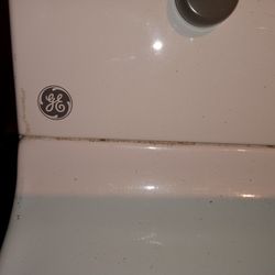 GE White Dryer 