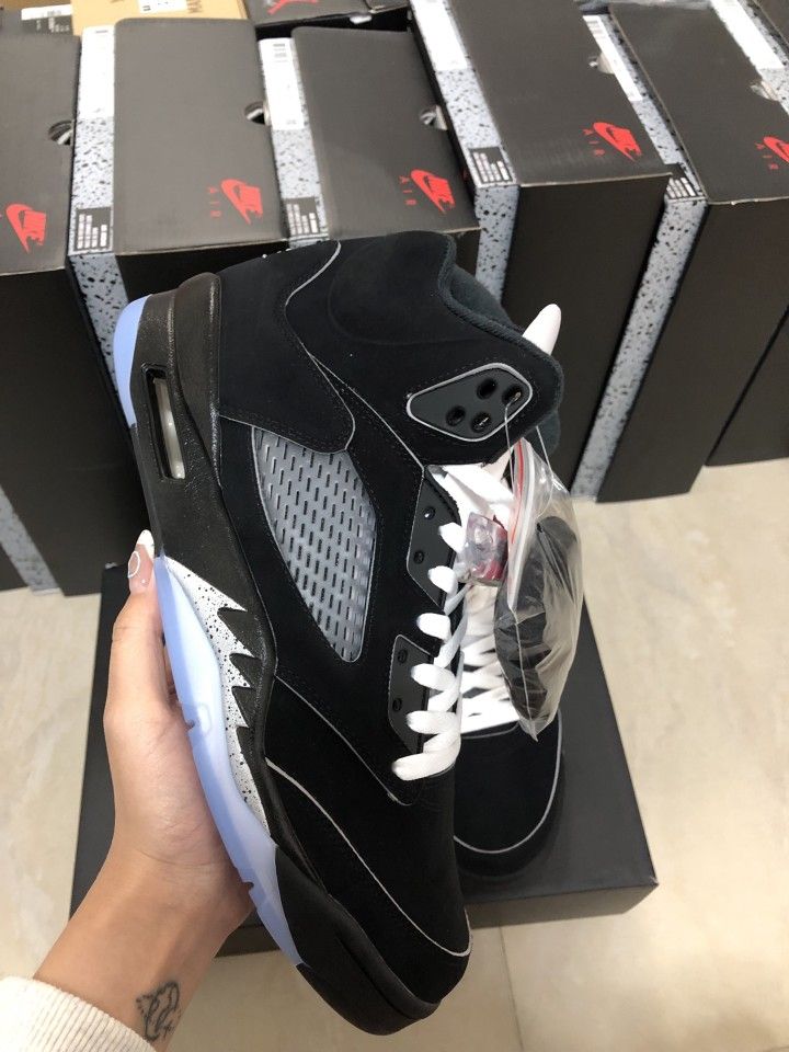 Air Jordan 5S “Black Metallic Reimagined”