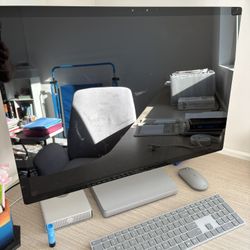 Microsoft Surface Desktop 