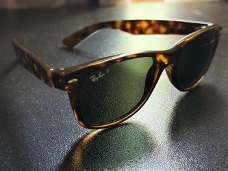 Ray Ban RB2132 sunglasses